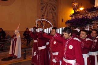 Viernes Santo. Anderos de Jesús del Calvario. Foto de Alberto de la Rosa