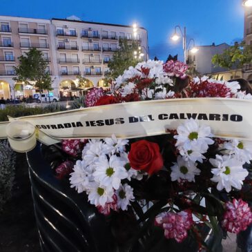3 de Mayo, día de la Santa Cruz. Ofrenda floral.